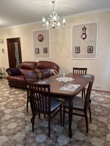 Снять квартиру на улице Гвардейская в Владимире. Вариант № 8675096, 4, площадь -  квм, цена 60000 рублей