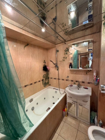 Купить квартиру в Москве. Вариант № 8055539, 26, площадь - квм, цена 25800000 рублей