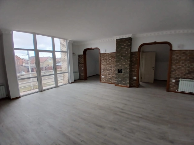 Купить дом на улице Казачья в Ейске. Вариант № 9827664, 18, площадь -  квм, цена 15900000 рублей