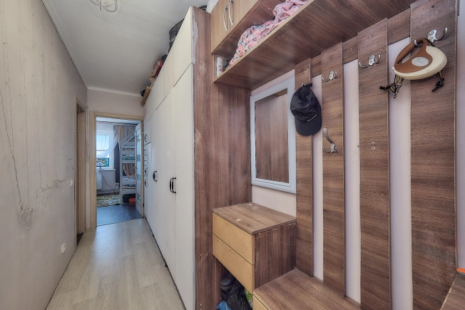 Купить квартиру на вторичке в Рыбном. Вариант № 4008225, 8, площадь -  квм, цена 3720000 рублей