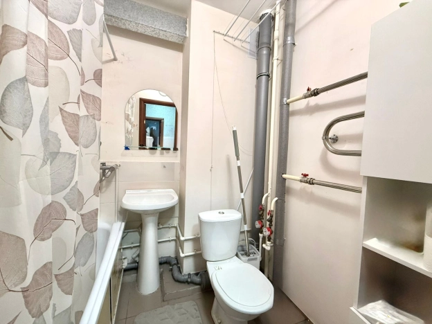 Купить однокомнатную квартиру в Новосибирской области. Вариант № 9792583, 5, площадь -  квм, цена 3800000 рублей