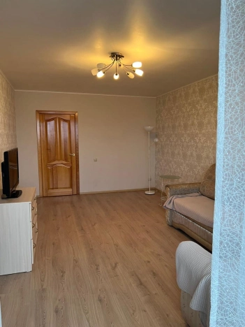 Купить однокомнатную квартиру в районе Кировский в Новосибирске. Вариант № 43305, 2, площадь -  квм, цена 4990000 рублей