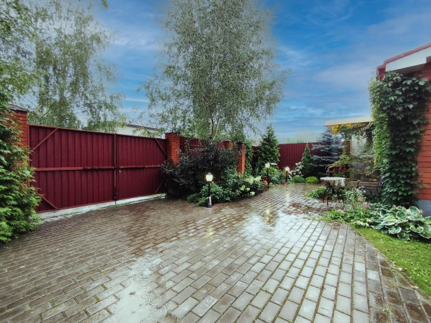 Купить дом в Москве. Вариант № 9242282, 37, площадь - квм, цена 17000000 рублей