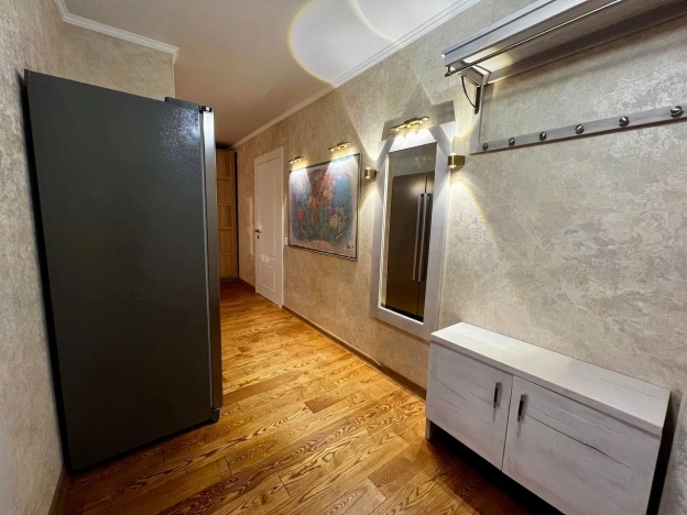 Купить трехкомнатную квартиру на улице Кленовый бульвар в Москве. Вариант № 10627867, 14, площадь -  квм, цена 18000000 рублей