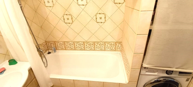 Снять трехкомнатную квартиру в Микрорайоне 8-й Юго-Западный в Владимире. Вариант № 10506095, 33, площадь -  квм, цена 60000 рублей