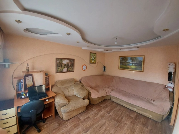 Купить трехкомнатную квартиру в Иркутской области. Вариант № 5786769, 4, площадь -  квм, цена 4200000 рублей