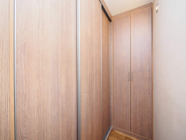 Купить однокомнатную квартиру в Омске. Вариант № 3993678, 15, площадь -  квм, цена 4900000 рублей