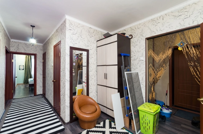 . Вариант № 9956, 18, площадь - 90 квм, цена 8000000 рублей