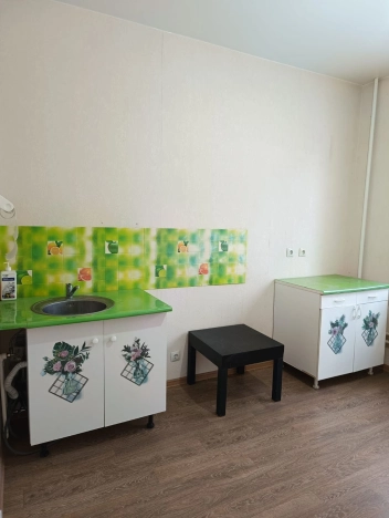 Купить однокомнатную квартиру в районе Калининский в Новосибирске. Вариант № 8674022, 16, площадь -  квм, цена 4225000 рублей