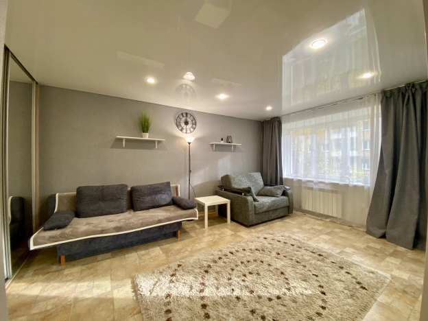 Купить однокомнатную квартиру на улице Ленинский проспект в Калининграде. Вариант № 8879343, 5, площадь -  квм, цена 5600000 рублей