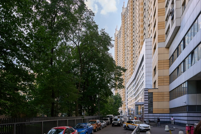 Купить двухкомнатную квартиру на вторичке в Микрорайоне 7А, район Северный в Москве. Вариант № 10487458, 8, площадь -  квм, цена 33000000 рублей