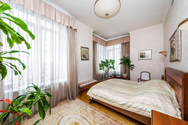 Купить квартиру в Москве. Вариант № 9229706, 7, площадь -  квм, цена 87000000 рублей