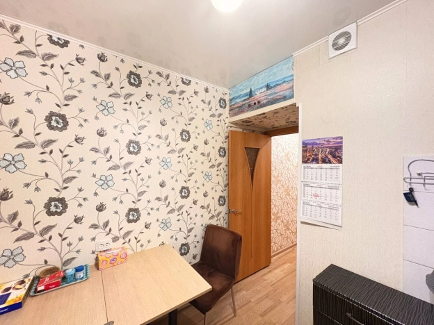 Купить квартиру в Тобольске. Вариант № 9506937, 1, площадь -  квм, цена 3500000 рублей