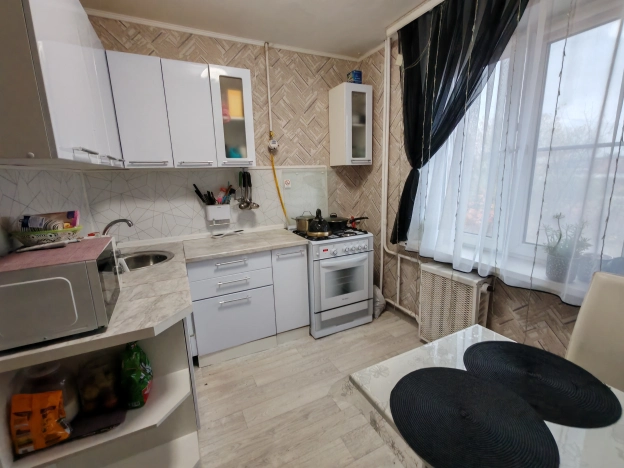 Купить двухкомнатную квартиру в Лакинске. Вариант № 8126591, 5, площадь -  квм, цена 3990000 рублей