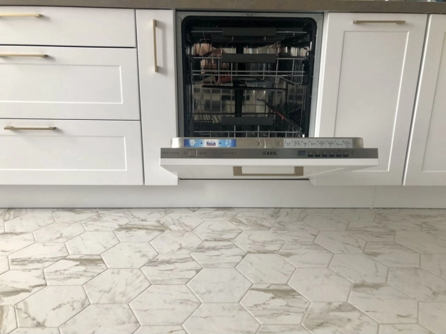 Купить трехкомнатную квартиру в Калининграде. Вариант № 10538612, 3, площадь -  квм, цена 24000000 рублей