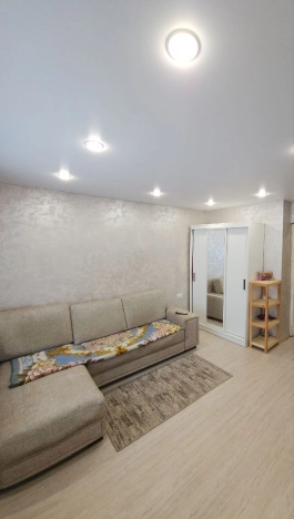 Купить двухкомнатную квартиру на улице Интернациональная в Белгородской области. Вариант № 2941247, 3, площадь -  квм, цена 2350000 рублей