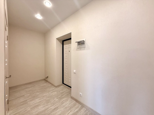 Купить однокомнатную квартиру в Калужской области. Вариант № 6211658, 12, площадь -  квм, цена 4399999 рублей