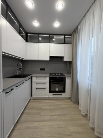 Купить квартиру в Москве. Вариант № 10687903, 8, площадь -  квм, цена 21500000 рублей