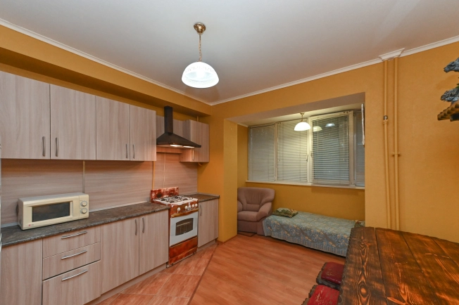 Купить двухкомнатную квартиру в районе Кировский в Ростове-на-Дону. Вариант № 2732787, 4, площадь -  квм, цена 6545000 рублей