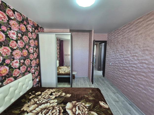 Купить трехкомнатную квартиру в Сыктывкаре. Вариант № 29171, 9, площадь -  квм, цена 5420000 рублей