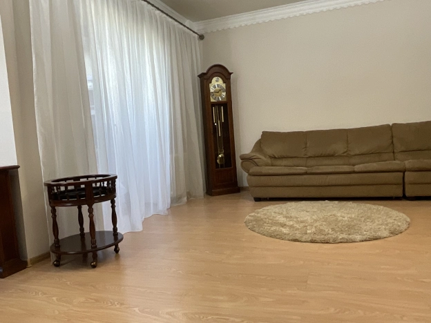 Купить квартиру на вторичке на улице Лермонтова в Чите. Вариант № 2921208, 6, площадь - квм, цена 19500000 рублей