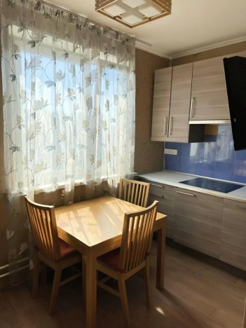 Купить квартиру в Москве. Вариант № 3300482, 10, площадь - квм, цена 13000000.0000 рублей