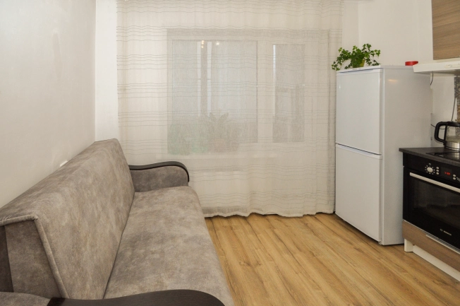 Купить однокомнатную квартиру на улице Петухова в Новосибирске. Вариант № 37721, 7, площадь -  квм, цена 3150000 рублей