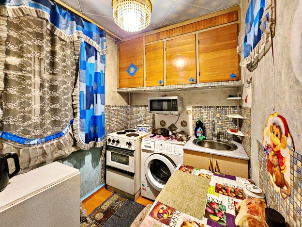 Купить трехкомнатную квартиру в Кызыле. Вариант № 6446, 6, площадь - квм, цена 7100000 рублей