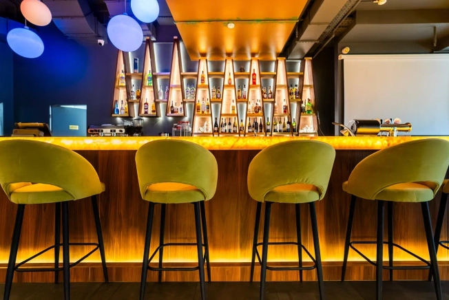 Купить коммерческую недвижимость в Москве. Вариант № 5457017, 18, площадь -  квм, цена 135999999 рублей