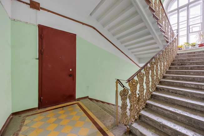 Купить трехкомнатную квартиру в районе Центральный в Санкт-Петербурге. Вариант № 220589, 24, площадь -  квм, цена 18500000 рублей