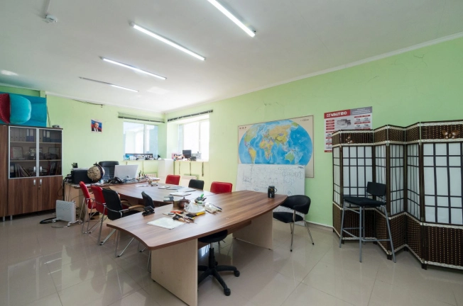 Купить коммерческую недвижимость в Тобольске. Вариант № 1556, 18, площадь -  квм, цена 39000000 рублей