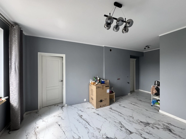 Купить трехкомнатную квартиру на вторичке в Калужской области. Вариант № 926757, 5, площадь -  квм, цена 10290000 рублей