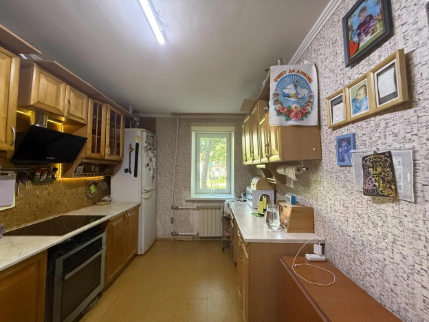 Купить четырехкомнатную квартиру в Приморском крае. Вариант № 60308, 38, площадь -  квм, цена 8000000 рублей