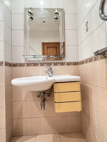 Снять двухкомнатную квартиру в районе Октябрьский в Владимире. Вариант № 7507306, 20, площадь -  квм, цена 36000 рублей