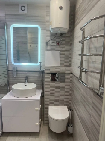 Купить двухкомнатную квартиру в Омске. Вариант № 3264181, 22, площадь -  квм, цена 6900000 рублей