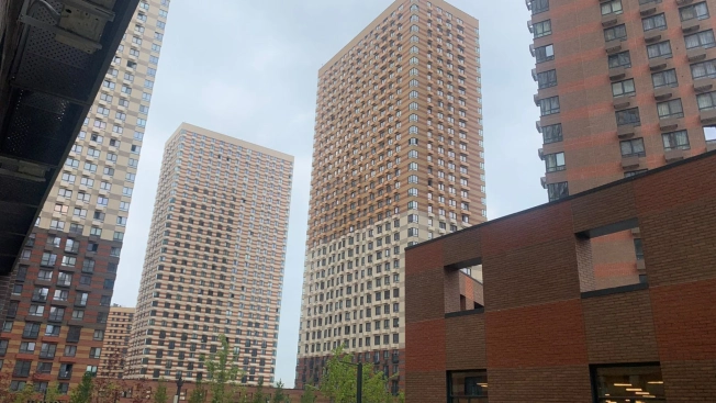 Купить квартиру у метро Аминьевская в Москве. Вариант № 45672, 12, площадь - квм, цена 24000000.0000 рублей