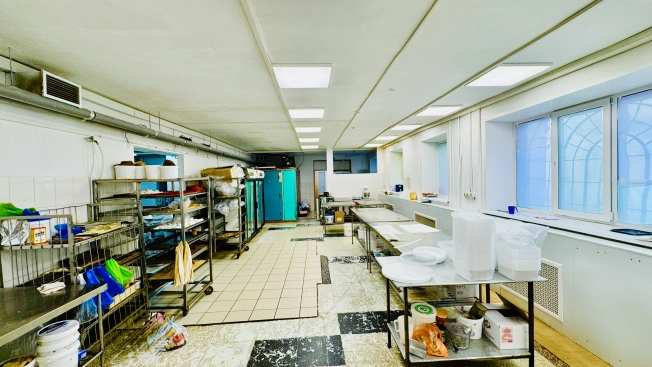 Снять коммерческую недвижимость свободного назначения на улице Зыряновская в Новосибирске. Вариант № 9552235, 3, площадь -  квм, цена 220000 рублей