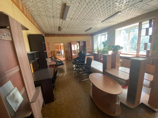 Купить коммерческую недвижимость в Бийске. Вариант № 11153, 15, площадь - квм, цена 18000000 рублей