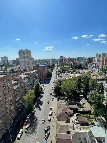 Купить трехкомнатную квартиру в районе Кировский в Ростове-на-Дону. Вариант № 35269, 2, площадь -  квм, цена 42900000 рублей