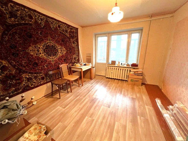 Купить трехкомнатную квартиру в Калуге. Вариант № 13431, 10, площадь -  квм, цена 5950000 рублей