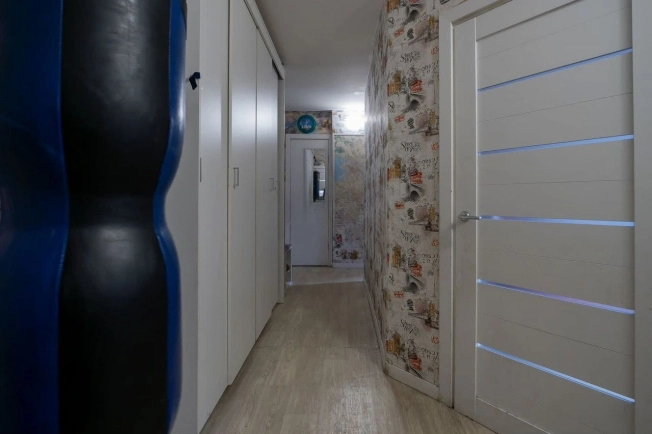 Купить трехкомнатную квартиру в районе Невский в Санкт-Петербурге. Вариант № 6966889, 14, площадь -  квм, цена 12000000 рублей