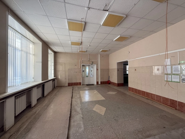 Снять коммерческую недвижимость в Новосибирске. Вариант № 9609138, 5, площадь -  квм, цена 215750 рублей