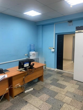 Снять коммерческую недвижимость в Новосибирске. Вариант № 9856868, 4, площадь -  квм, цена 38000 рублей