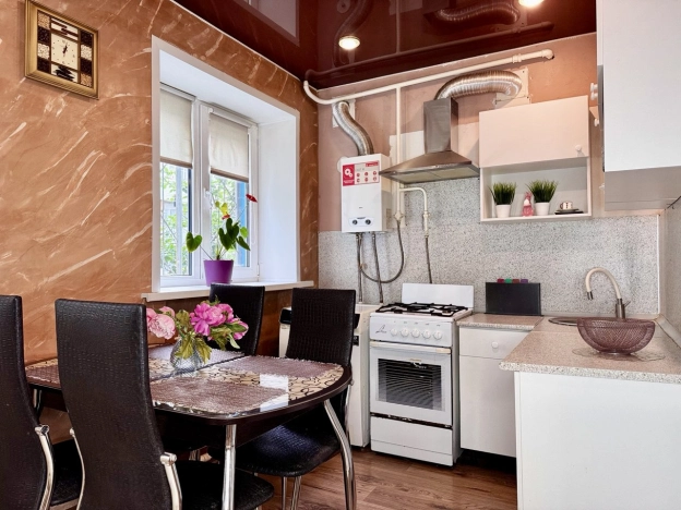 Купить двухкомнатную квартиру на улице Гурьянова в Калуге. Вариант № 1917567, 1, площадь -  квм, цена 3250000 рублей