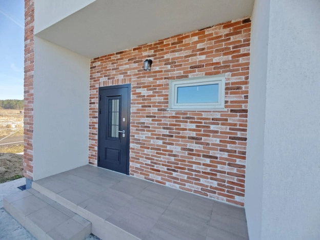 Купить дом на улице Дачная в Калуге. Вариант № 36034, 3, площадь -  квм, цена 10990000 рублей