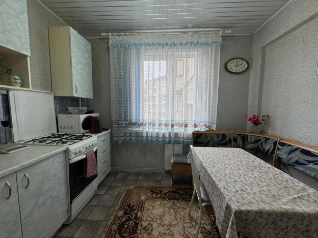 Купить трехкомнатную квартиру в Микрорайоне 29-й, Ангарск в Ангарске. Вариант № 44372, 6, площадь -  квм, цена 5700000 рублей