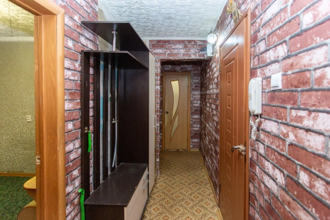 Купить квартиру на улице проезд Домостроителей в Тобольске. Вариант № 10584663, 6, площадь - квм, цена 3755000 рублей