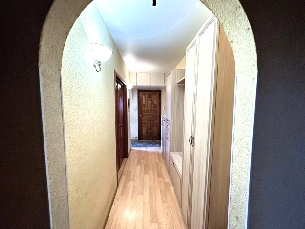 Купить трехкомнатную квартиру в Калуге. Вариант № 35827, 22, площадь -  квм, цена 4600000 рублей