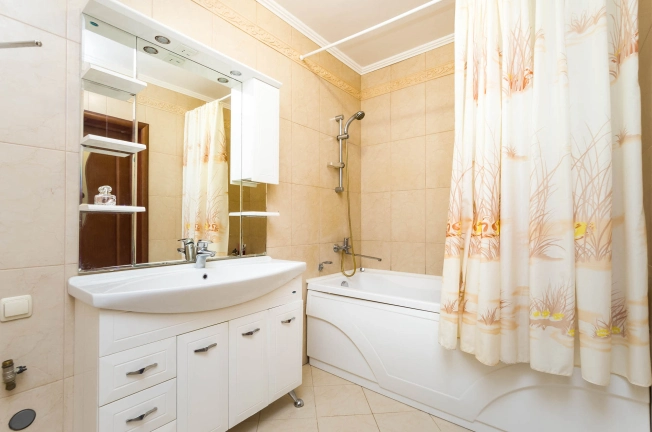 Купить двухкомнатную квартиру на вторичке в Микрорайоне 3Б, Тобольск в Тобольске. Вариант № 39000, 9, площадь -  квм, цена 7100000 рублей