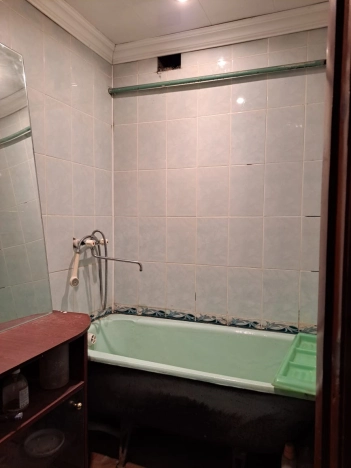 Купить двухкомнатную квартиру в Омске. Вариант № 2151225, 7, площадь -  квм, цена 4000000 рублей